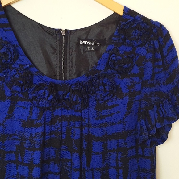 Blue Geometric Top With Roses & Ruffles - Picture 7 of 7